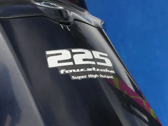 Slide: The Image of Skeeter ZX225 2016 - 9