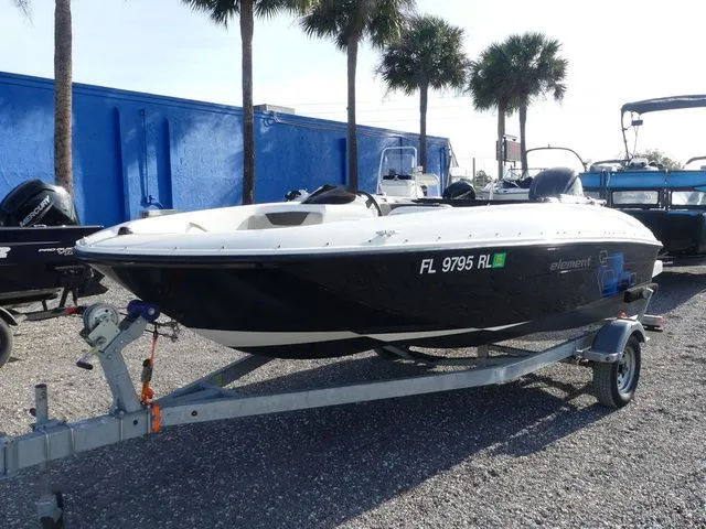 The Image of Bayliner Element E16 2017 - undefined