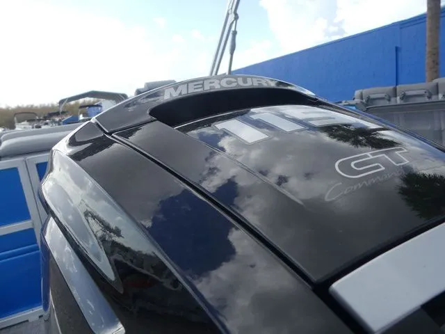 Slide: The Image of Sun Tracker Party Barge 20 DLX 2026 - 11