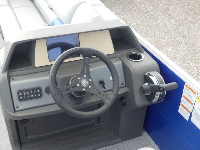 Slide: The Image of Sun Tracker Party Barge 20 DLX 2026 - 16