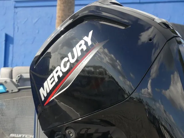 Slide: The Image of Sun Tracker Party Barge 20 DLX 2026 - 9