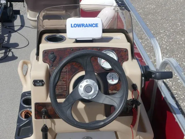 Slide: The Image of Sun Tracker Bass Buggy 18 DLX 2019 - 14