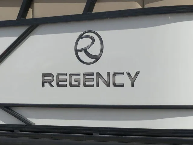 Slide: The Image of Regency 230 DL3 2020 - 7