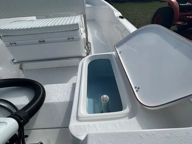 Slide: The Image of Salty Boats Palmetto Bay 1701CC 2026 - 6