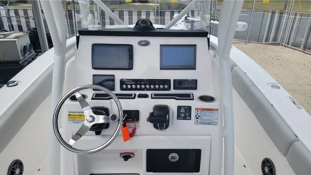 Slide: The Image of Sea Fox 248 Commander 2022 - 6