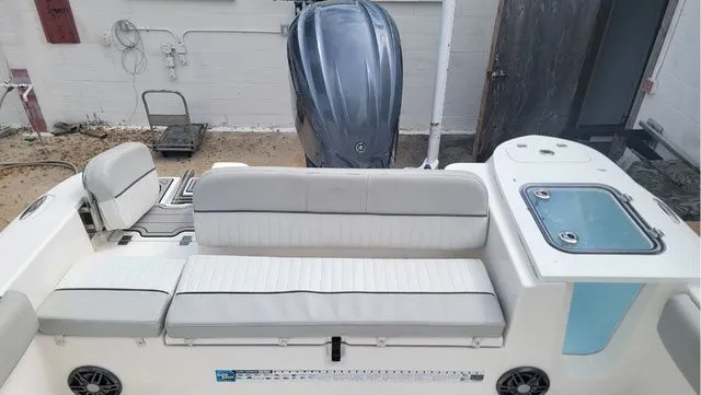 Slide: The Image of Sea Fox 248 Commander 2022 - 9