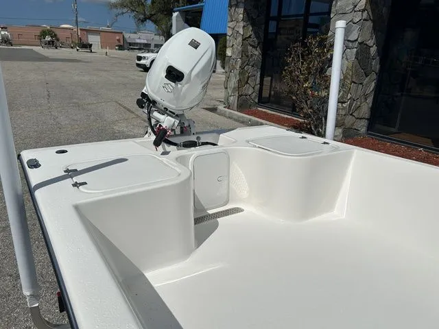 Slide: The Image of Salty Boats Stumpnocker 176 Skiff Tiller Deluxe 2026 - 7