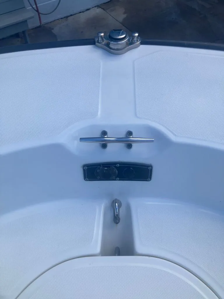 Slide: The Image of Boston Whaler Montauk 2008 - 23