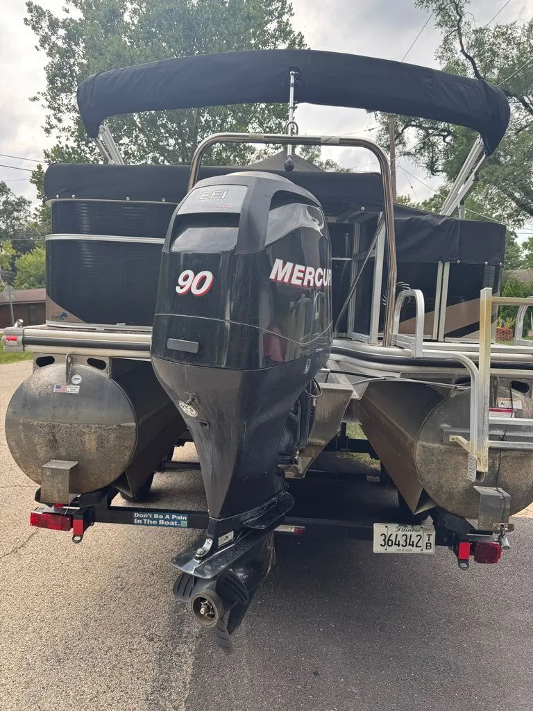 Slide: The Image of Lowe Ss 210 2012 - 16