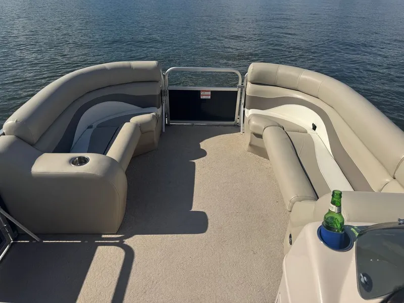 Slide: The Image of Lowe Ss 210 2012 - 5