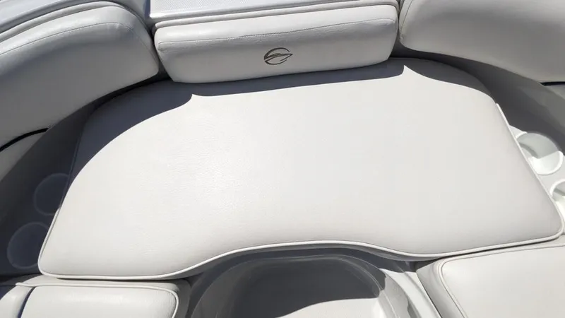 Slide: The Image of Crownline Boats 240 EX 2004 - 10