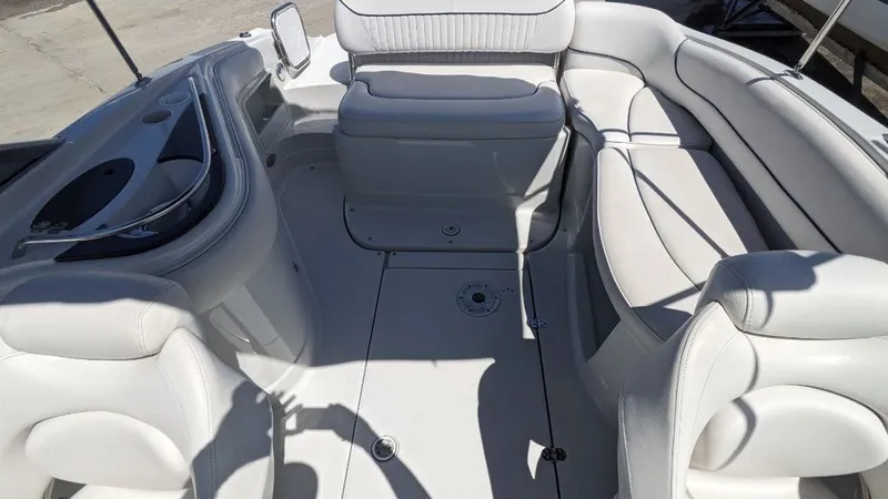 Slide: The Image of Crownline Boats 240 EX 2004 - 11