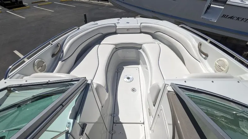 Slide: The Image of Crownline Boats 240 EX 2004 - 19