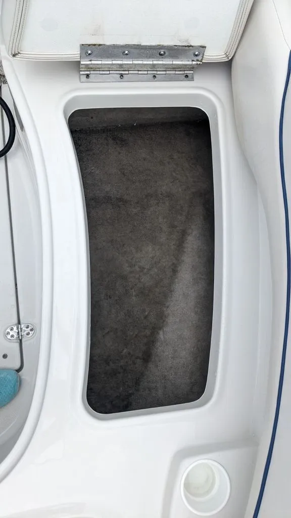 Slide: The Image of Crownline Boats 240 EX 2004 - 39