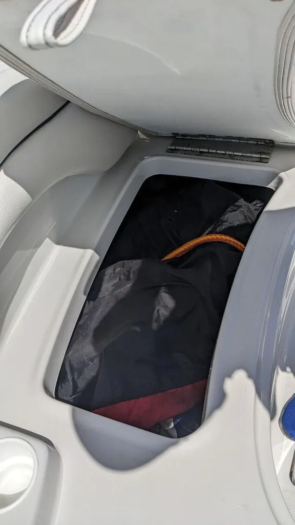 Slide: The Image of Crownline Boats 240 EX 2004 - 43