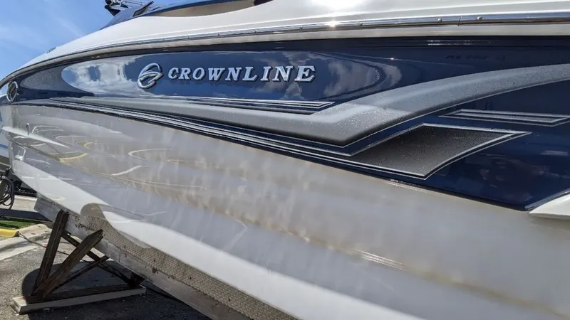 Slide: The Image of Crownline Boats 240 EX 2004 - 55