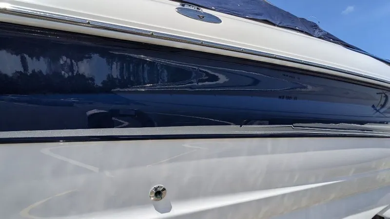 Slide: The Image of Crownline Boats 240 EX 2004 - 57