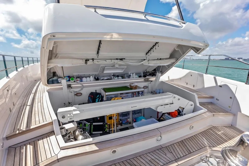 Slide: The Image of Custom Navetta 33 2023 - 118