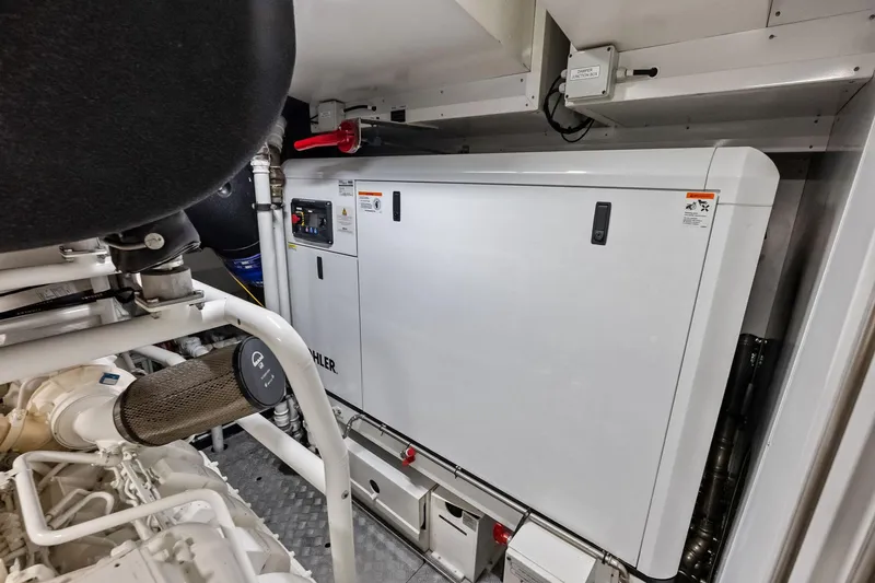 Slide: The Image of Custom Navetta 33 2023 - 144