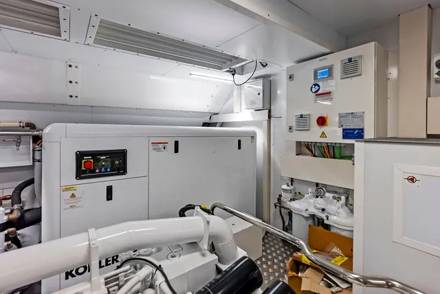 Slide: The Image of Custom Navetta 33 2023 - 191