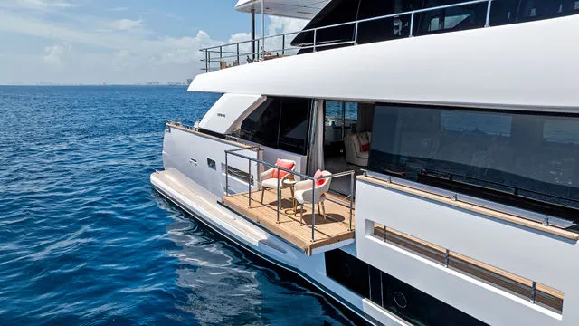 Slide: The Image of Custom Navetta 33 2023 - 201