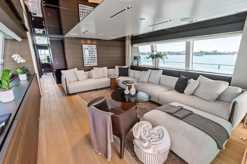 Slide: The Image of Custom Navetta 33 2023 - 35