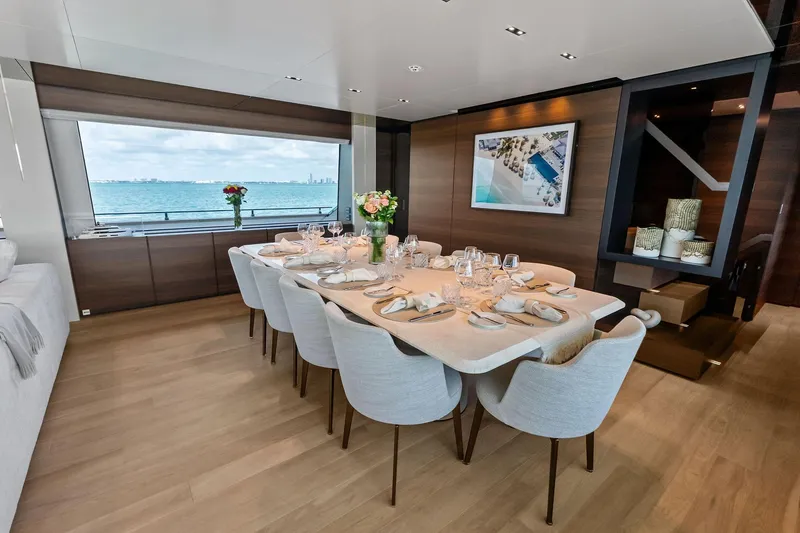 Slide: The Image of Custom Navetta 33 2023 - 43