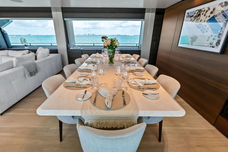 Slide: The Image of Custom Navetta 33 2023 - 45