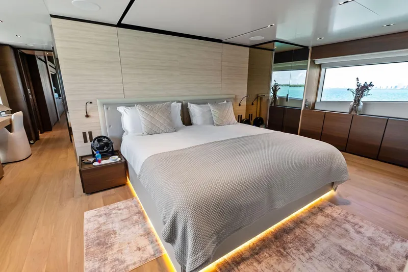 Slide: The Image of Custom Navetta 33 2023 - 55