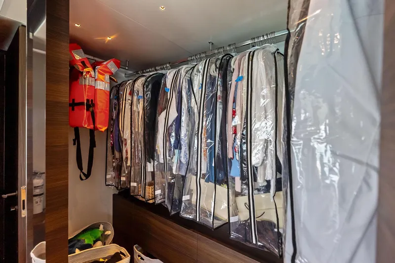 Slide: The Image of Custom Navetta 33 2023 - 61