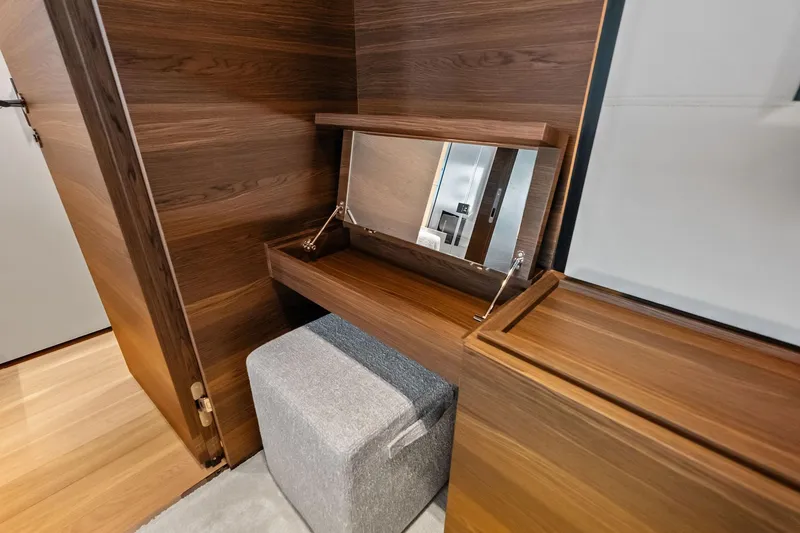 Slide: The Image of Custom Navetta 33 2023 - 75