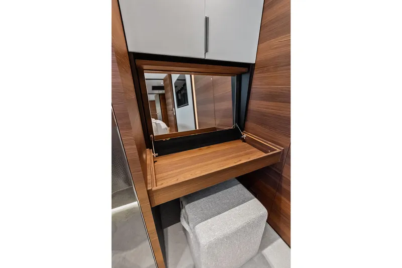 Slide: The Image of Custom Navetta 33 2023 - 81