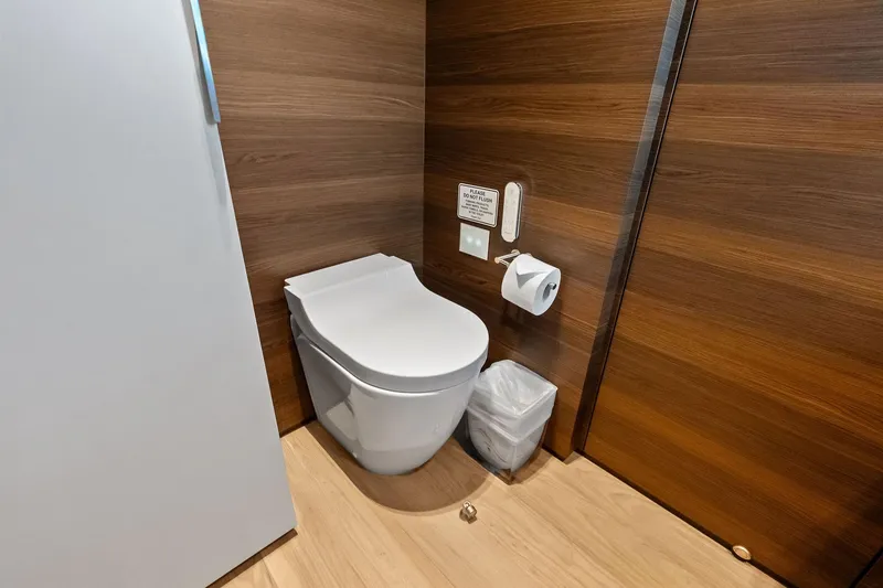 Slide: The Image of Custom Navetta 33 2023 - 94