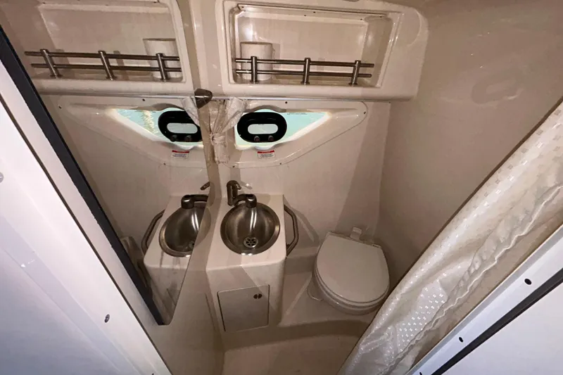 Slide: The Image of Main DC breaker panel on 2014 Sea Ray Sundancer 260 boat. - 81