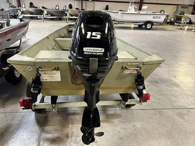 Slide: The Image of Lowe L1436L Jon 2022 - 4