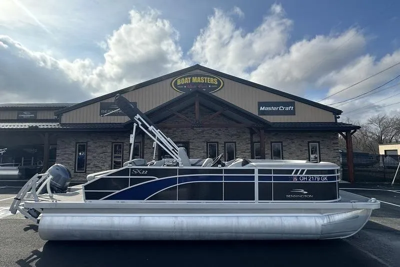 The Image of Bennington 22 SX Swingback 2023 - undefined