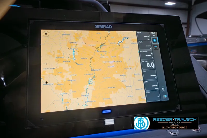Slide: The Image of Simrad navigation display on 2026 Bennington QX 25 QXFBA boat dashboard. - 33