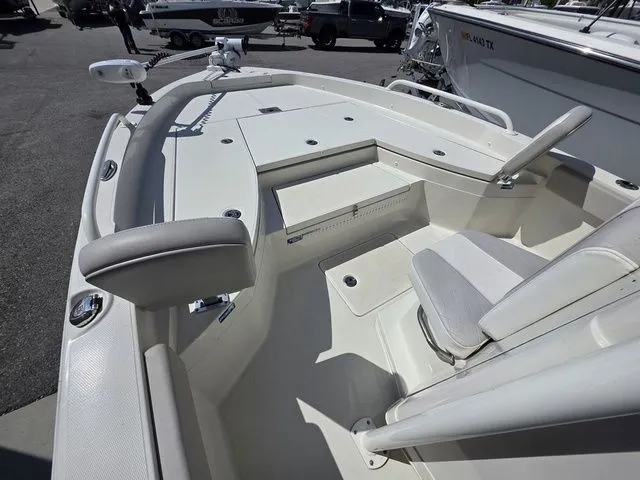 Slide: The Image of Ranger 2510 Bay 2024 - 35