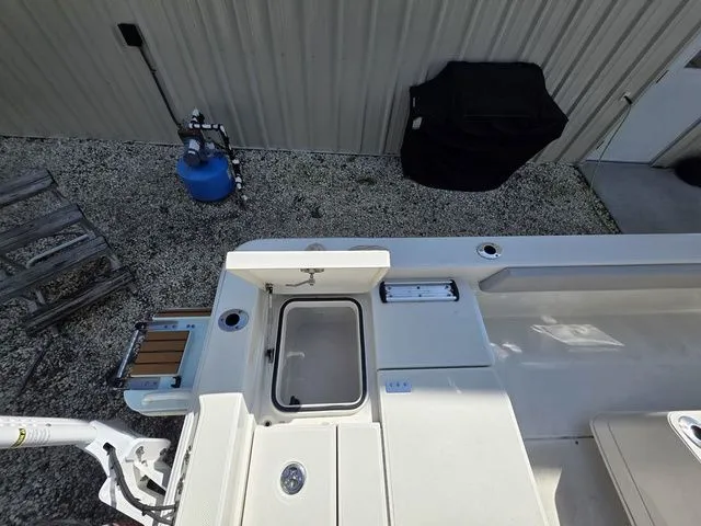 Slide: The Image of Ranger 2510 Bay 2024 - 9