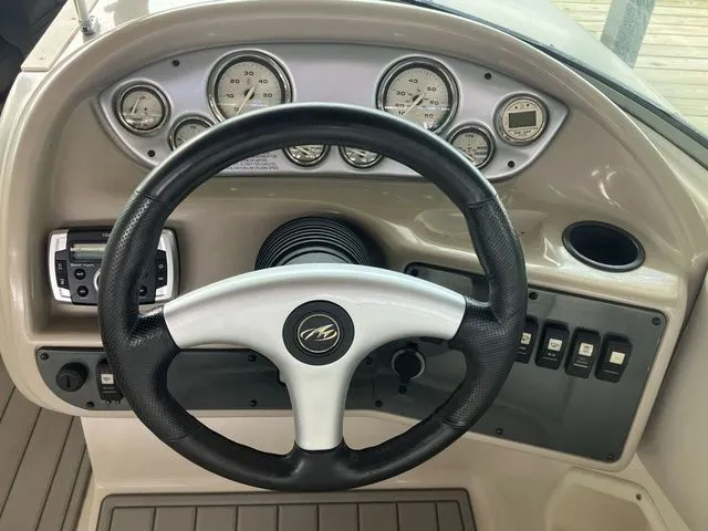 Slide: The Image of Monterey 263 Es 2007 - 13