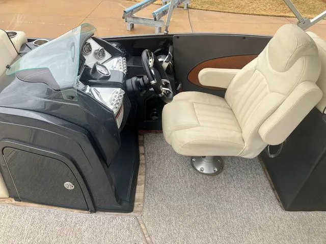 Slide: The Image of Crest Caribbean 250 2016 - 10