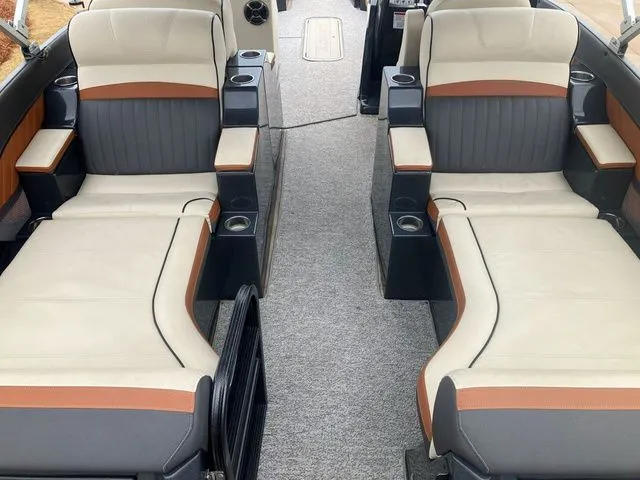 Slide: The Image of Crest Caribbean 250 2016 - 13