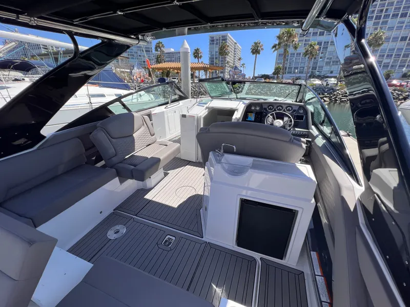 Slide: The Image of Interior of 2019 Cruisers Yachts 338 CX South Beach Bow Rider. - 6
