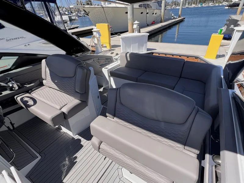 Slide: The Image of Interior of 2019 Cruisers Yachts 338 CX South Beach Bow Rider. - 8