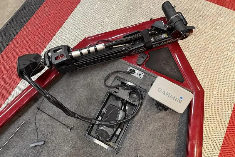 Slide: The Image of 2019 Tracker Pro Team 175 TXW boat with MotorGuide trolling motor and Garmin device. - 7