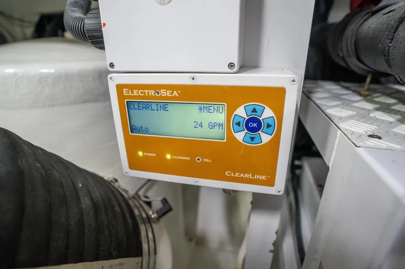 Slide: The Image of ElectroSea ClearLine system on 2021 Princess Y85 yacht, displaying 24 GPM flow rate. - 40
