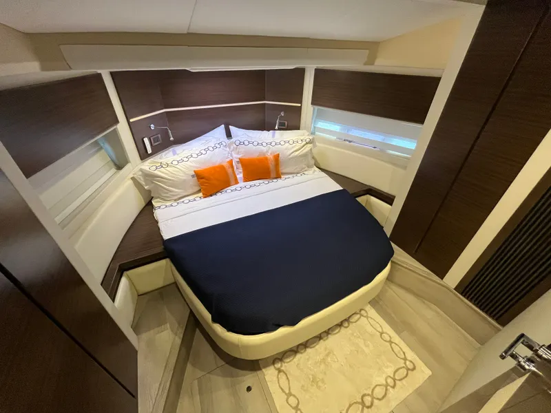Slide: The Image of Azimut 54 2015 - 14