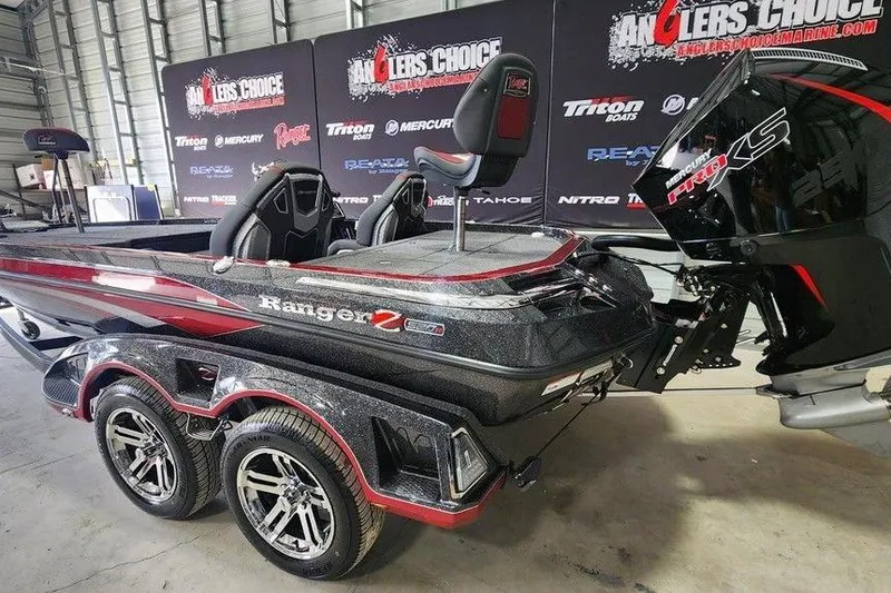 Slide: The Image of 2026 Ranger Z520R Cup-Equipped boat with Mercury Pro XS engine in showroom. - 8