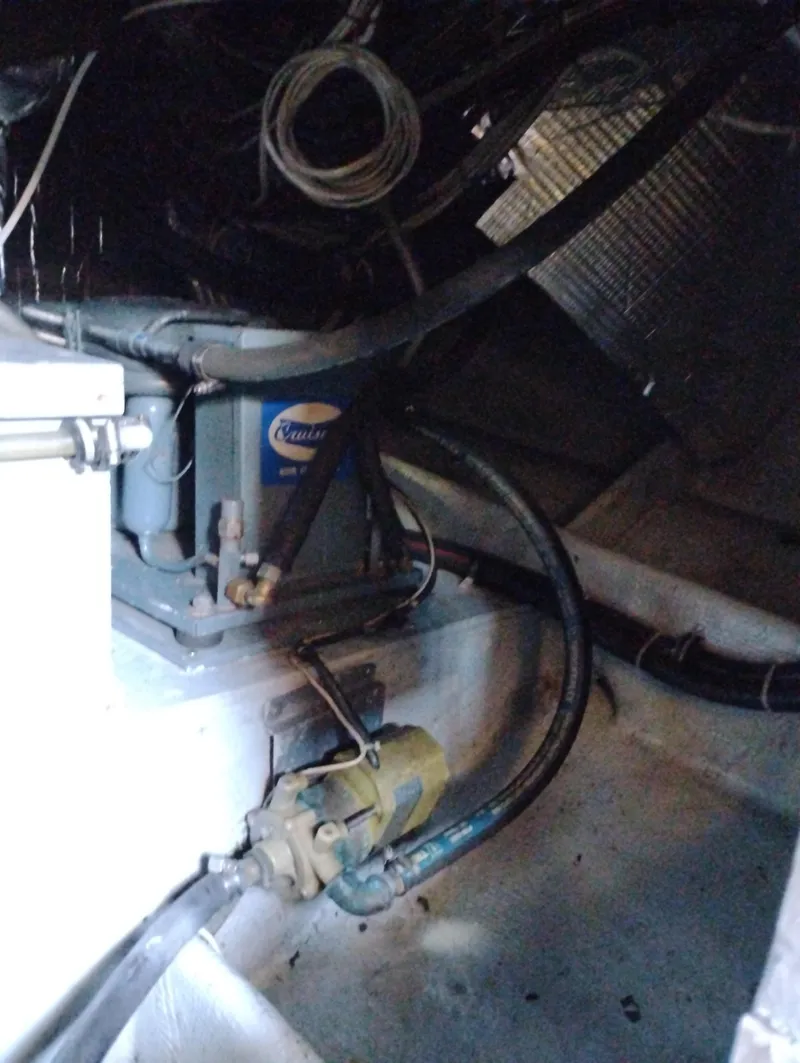 Slide: The Image of Bertram 33 Flybridge Cruiser 1978 - 55