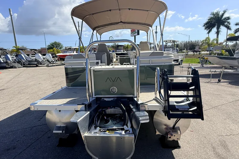 Slide: The Image of 2026 Avalon 2385 Venture 85 Quad Lounger, Tri Toon High Performance boat, rear view. - 8